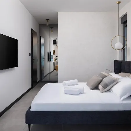Soho Villa *