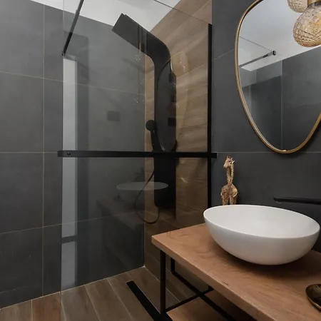 Soho Villa *