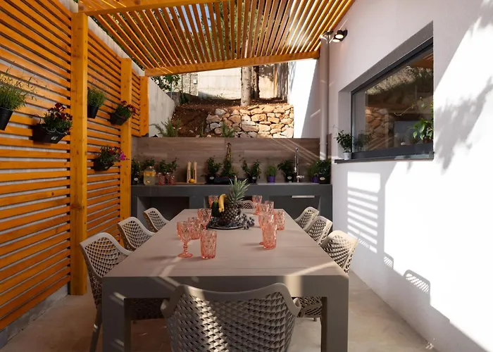 Soho * ستاريغغاد باكلينتسا