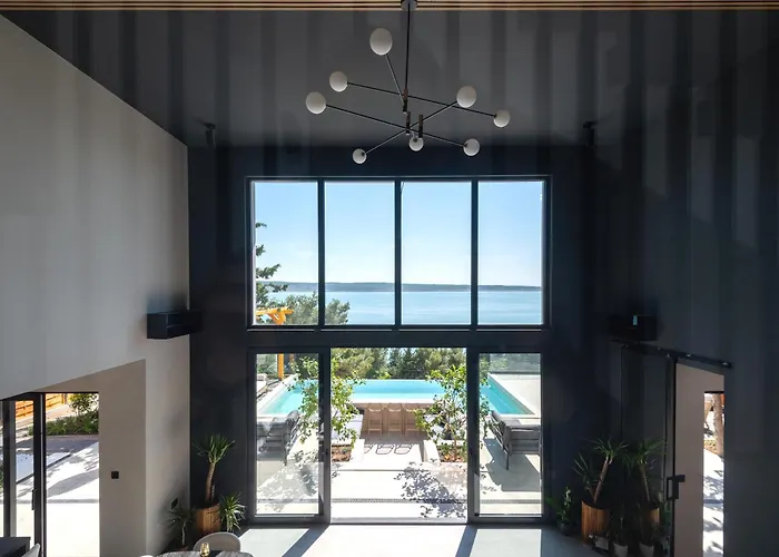 Soho * ستاريغغاد باكلينتسا